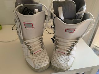 Botas Snowboard DC - Blancas y Grises