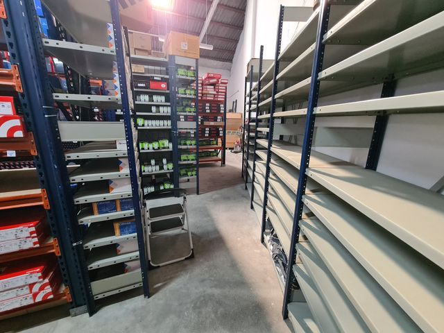 Estanterías metálicas usadas