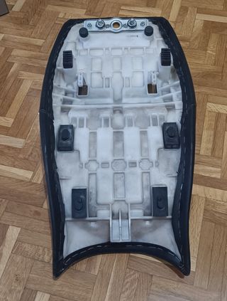 Asiento Suzuki GSX650F