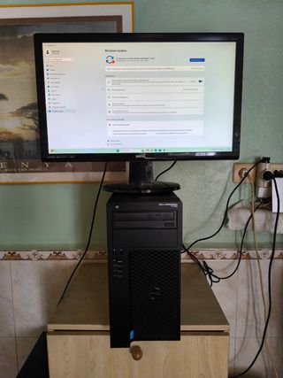 Computer più Schermo. SSD Wifi. Windows 11.