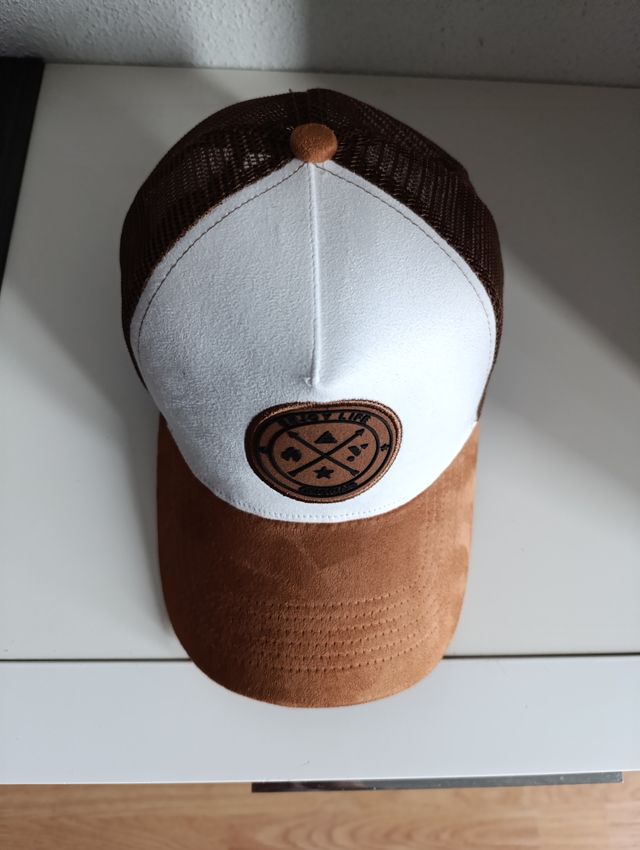 Gorra Enjoy marrón-blanca