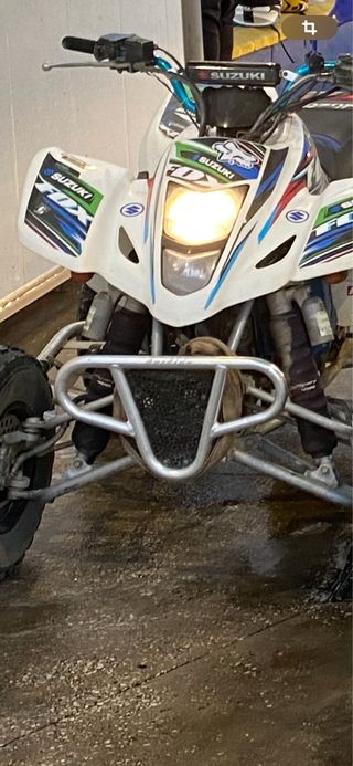 Suzuki Ltz 400: Defensa delantera