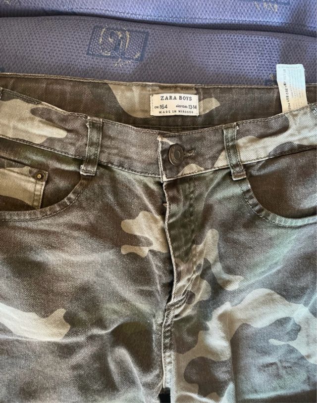 Pantalon corto camuflaje Zara