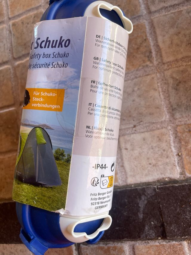 Caja proteccion enchufes Schuko Camping