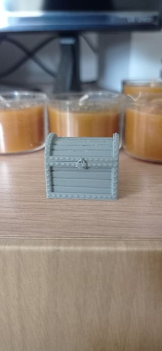 Cofre miniatura recurso juego de mesa diorama