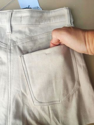 Shorts bermuda Zara color crema ante suave verano