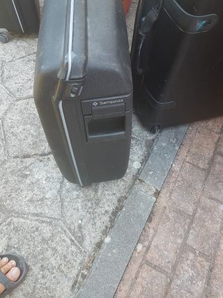 Maletas Samsonite usadas cada una