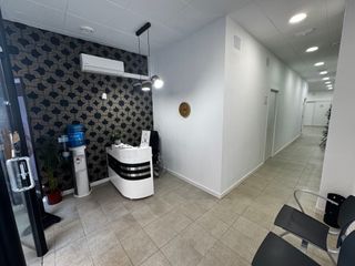 Alquiler de cabina / despacho / Estetica