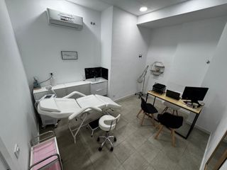 Alquiler de cabina / despacho / Estetica