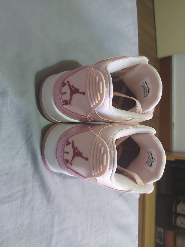 Zapatillas Jordan 3 Pink valentin