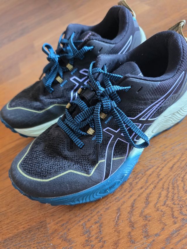 Zapatillas Asics Gel Trabuco 11 - Negras