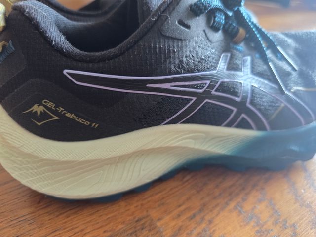 Zapatillas Asics Gel Trabuco 11 - Negras