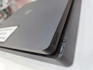 Playstation 4 Slim 1Tb con Mando Oficial Sony