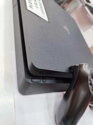 Playstation 4 Slim 1Tb con Mando Oficial Sony