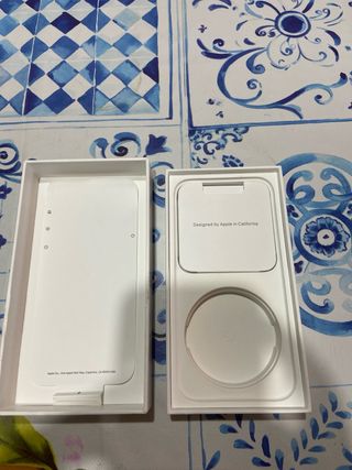 scatola iphone 12 bianco