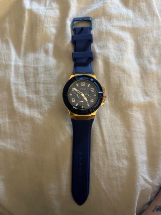 Relojes G-Shock GA-700 & Guess UO247G3