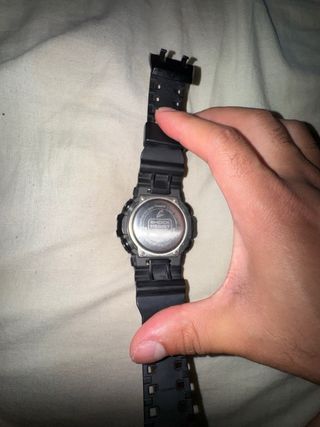 Relojes G-Shock GA-700 & Guess UO247G3