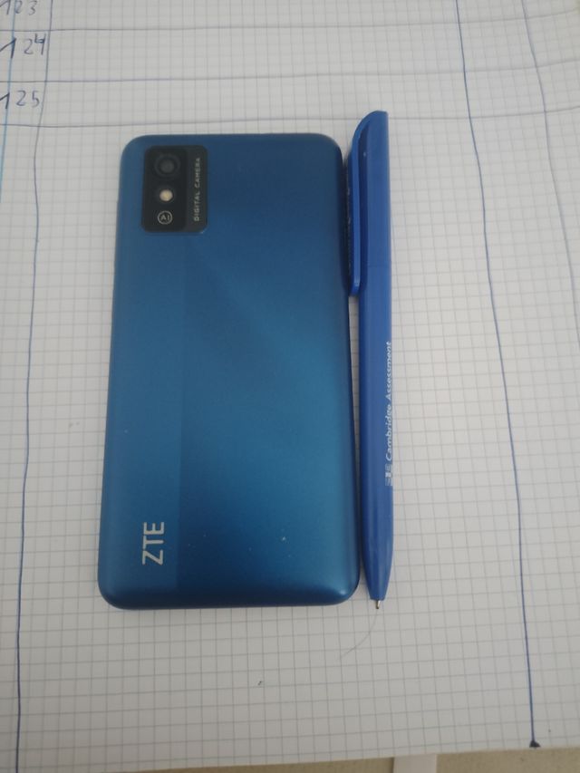 Telefono nero - Schermo rotto