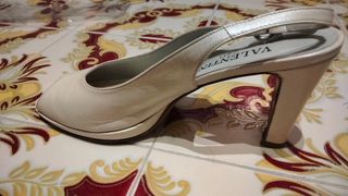 Décolleté Valentino beige 39