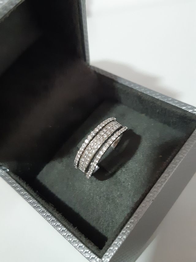 Anillo oro 18k diamantes