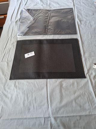 Manteles individuales negros