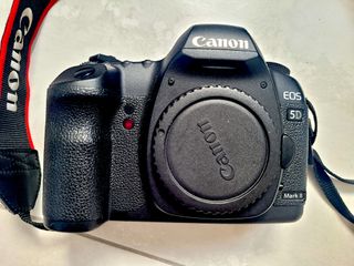 Canon EOS 5D Mark II + extras