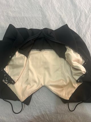 Mono negro encaje beige