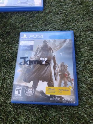 PS4 (PlayStation 4) negra - 2 mandos
4 juegos 
