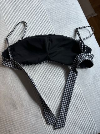 Bikini top blanco y negro