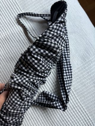 Bikini top blanco y negro