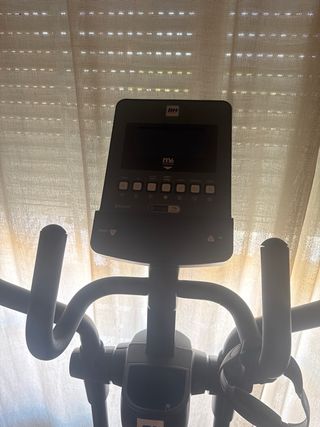 Bicicleta Elíptica BH Fitness ZK900