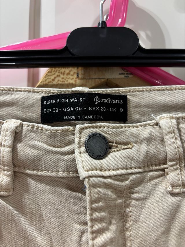 Pantalones Stradivarius beige/gris claro -talla 38