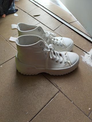 Zapatillas blancas altas