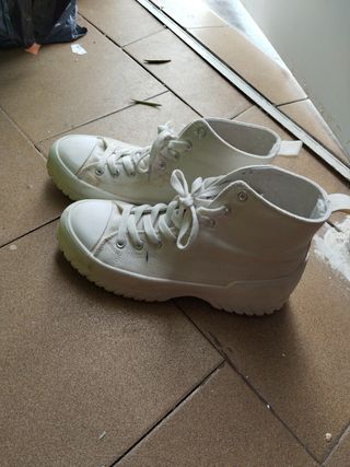 Zapatillas blancas altas