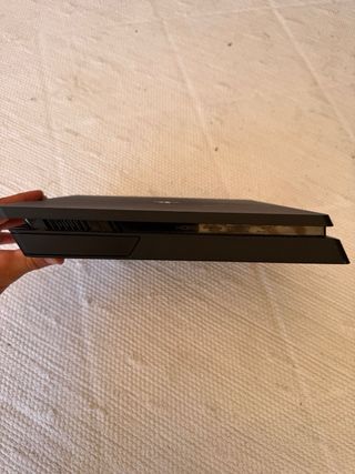 PS4 Slim 500GB - 2 mandos