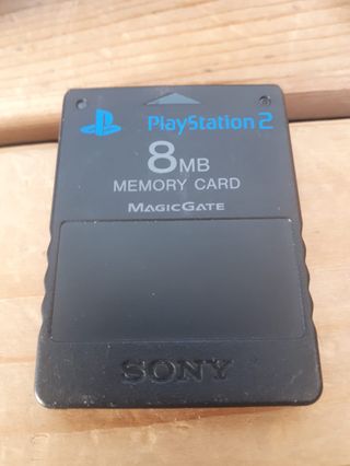 2 Controller PS2 (Sony, Thrustmaster) + Card 8 MB