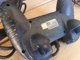 2 Controller PS2 (Sony, Thrustmaster) + Card 8 MB