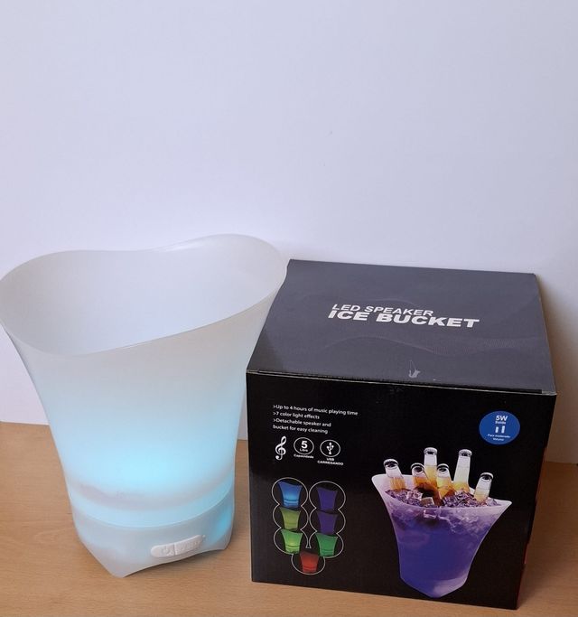 Cubitera altavoz LED 5L Bluetooth top1