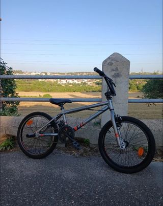 BMX 20" gris 