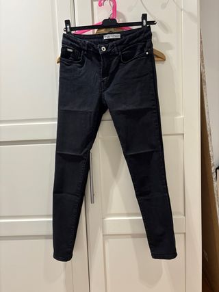 Vaqueros Zara negros -talla 38