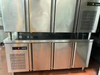 Mesa Fria Gastronorm 3 puertas