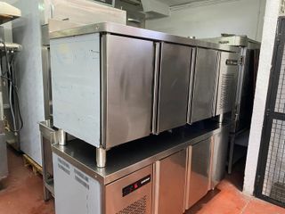 Mesa Fria Gastronorm 3 puertas