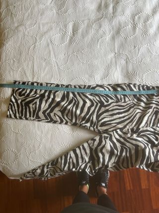 Pantalones cebra Pull&Bear