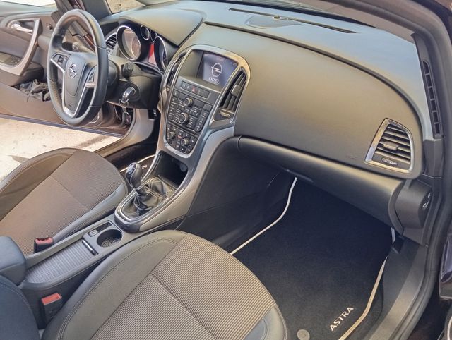 Opel Astra 2013 excellence.