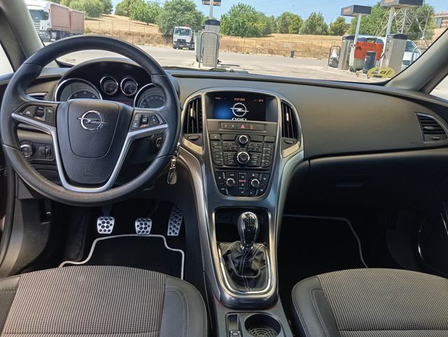 Opel Astra 2013 excellence.