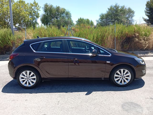 Opel Astra 2013 excellence.