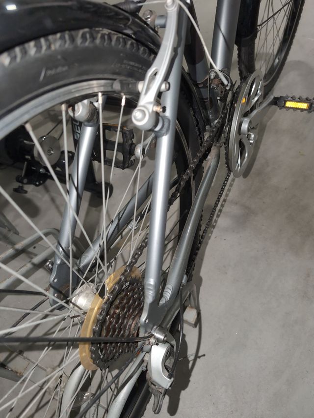 Bicicleta BTWIN + rodillo + soporte + extras