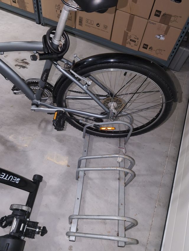 Bicicleta BTWIN + rodillo + soporte + extras