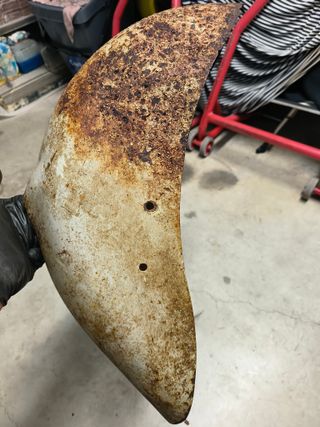 PARAFANGO ANTERIORE PIAGGIO VESPA FARO BASSO