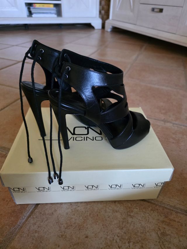 Zapatos VON VICINO negros, talla 39